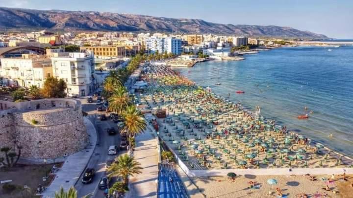 Perla Del Golfo - Voglia Di Vacanza E Di Relax Manfredonia Buitenkant foto